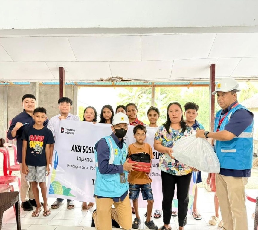 Hadirkan Senyum Anak Panti Asuhan hingga Terang bagi Rumah Warga: PLN UP3 Tahuna Berbagi Kasih Melalui Program Perokris&nbsp;2025