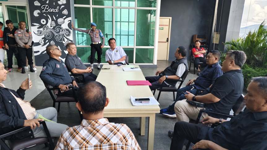 Dijaga Ketat Polisi, Musyawarah Kota PBSI Manado Ricuh dan Sarat&nbsp;Kejanggalan