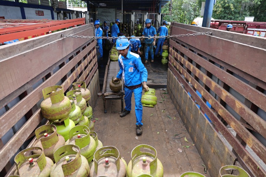 Pertamina Patra Niaga Tambah Extra Dropping LPG 3 Kg di Wilayah Sulsel dan Sulbar Selama Satgas&nbsp;Nataru