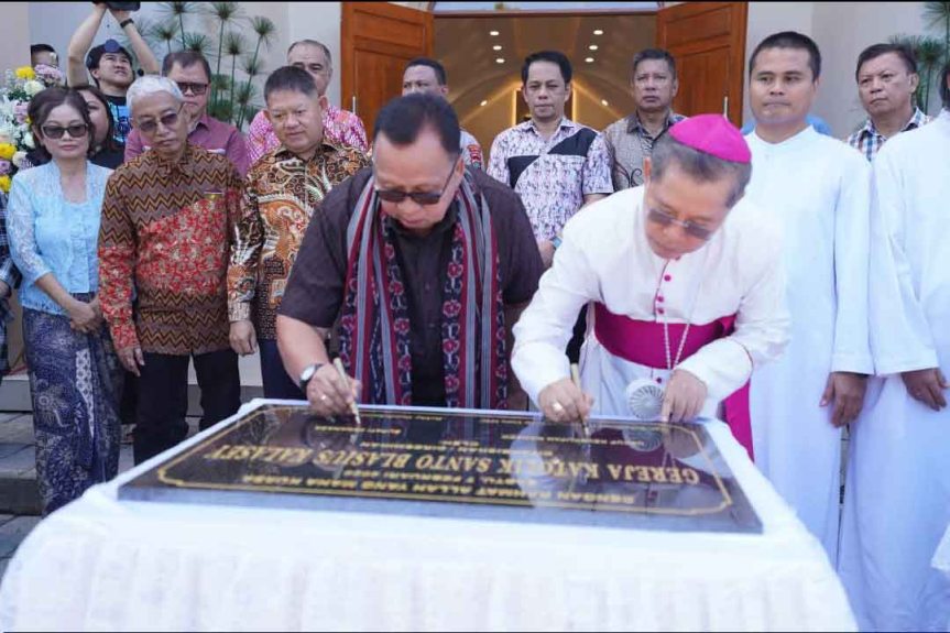 Bupati RD Tegas Dukung Pembangunan Sarana Keagamaan di Kabupaten&nbsp;Minahasa